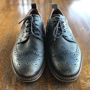 Ecco wingtip leather dress shoes